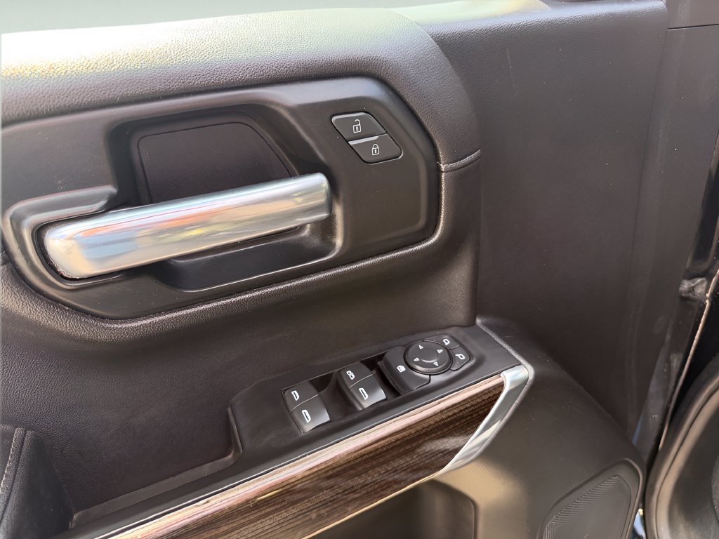 Used 2020 Chevrolet Silverado 1500 LT AWD/4WD image 16