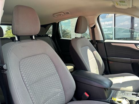 Used 2021 Ford Escape SE w/ Cold Weather Package FWD image 12