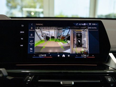 Used 2025 BMW X1 xDrive28i w/ Premium Package image 31