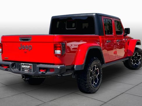 Used 2023 Jeep Gladiator Rubicon w/ Cold Weather Group AWD/4WD image 13