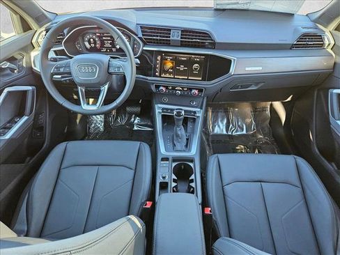 New 2025 Audi Q3 2.0T Premium image 14