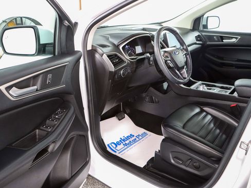 Used 2021 Ford Edge SEL w/ Convenience Package FWD image 3