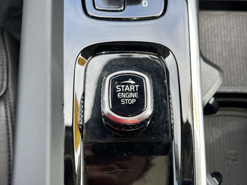Used 2024 Volvo S60 B5 Core FWD image 9