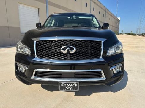Used 2017 INFINITI QX80 2WD w/ Driver Assistance Package image 2