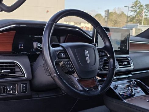 Certified 2022 Lincoln Navigator Reserve image 25
