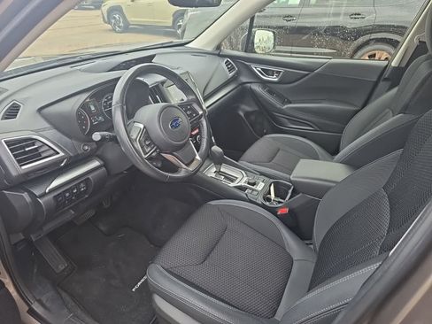 Used 2023 Subaru Forester Premium AWD/4WD image 17