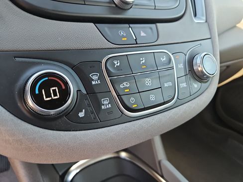 Used 2024 Chevrolet Malibu LT FWD image 28