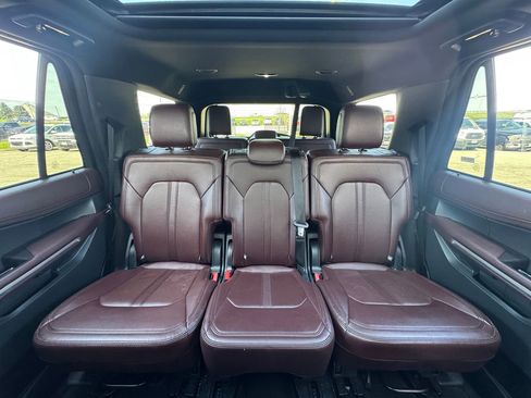 Used 2024 Ford Expedition Limited AWD/4WD image 30