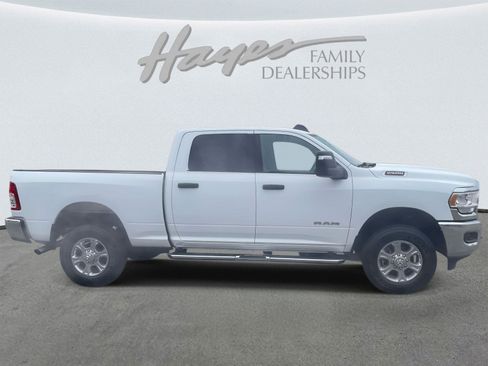 Used 2024 RAM 2500 Big Horn w/ Bed Utility Group image 31