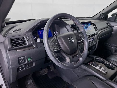 Used 2022 Honda Passport TrailSport image 14