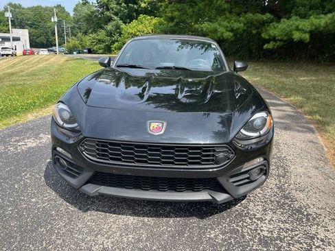 Used 2018 FIAT 124 Spider Abarth w/ Convenience Group RWD image 10