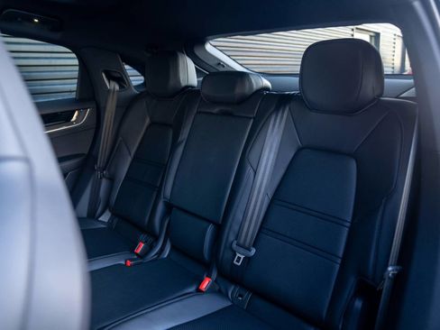 New 2026 Porsche Cayenne S image 29