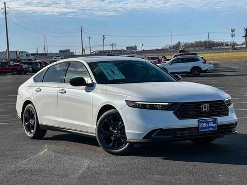 New 2025 Honda Accord SE image 2