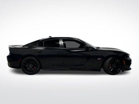 Used 2022 Dodge Charger Scat Pack w/ Dynamics Package image 2