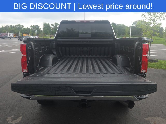 Used 2025 Chevrolet Silverado 2500 LTZ AWD/4WD image 14