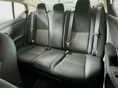 Used 2024 Nissan Sentra SV FWD image 11