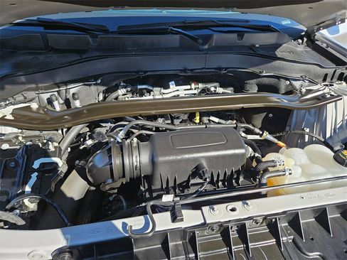 Used 2023 Ford Explorer Limited image 23