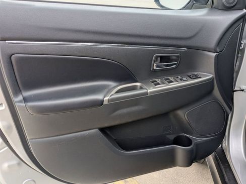 Used 2025 Mitsubishi Outlander Sport SE AWD/4WD image 11