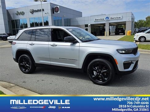 New 2025 Jeep Grand Cherokee Limited w/ Black Appearance Package image 1