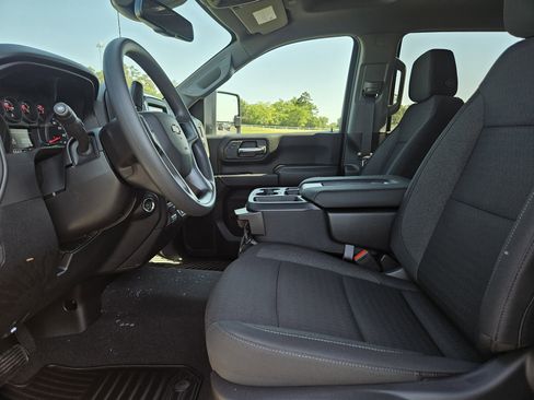 New 2026 Chevrolet Silverado 2500 Custom w/ Custom Value Package AWD/4WD image 11
