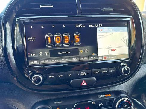 Used 2022 Kia Soul S FWD image 13