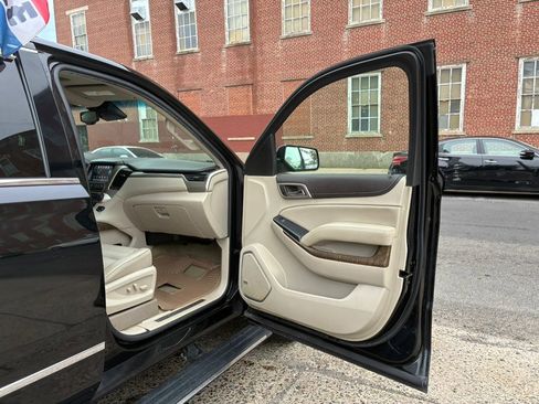Used 2018 GMC Yukon XL Denali w/ Open Road Package AWD/4WD image 17