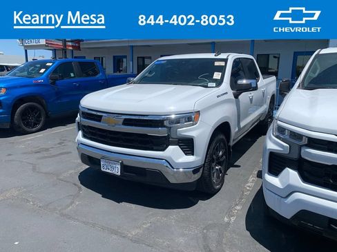 Used 2022 Chevrolet Silverado 1500 LT RWD image 1