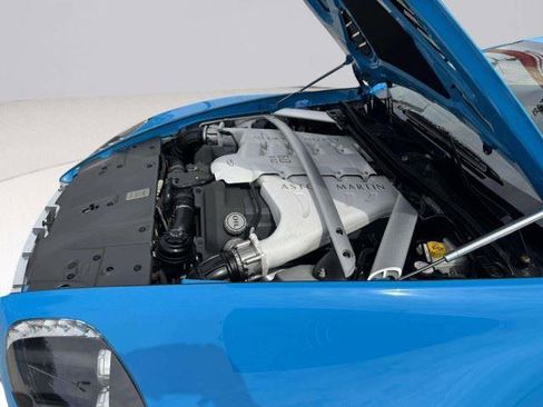 Used 2011 Aston Martin V12 Vantage Coupe RWD image 44
