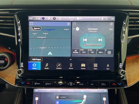 Used 2024 Jeep Grand Wagoneer L Series III image 11