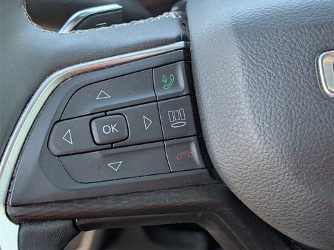 Used 2024 Jeep Grand Cherokee L Laredo image 17