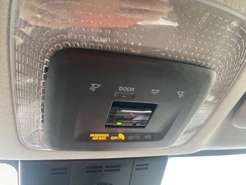 Used 2025 Toyota Prius LE image 18