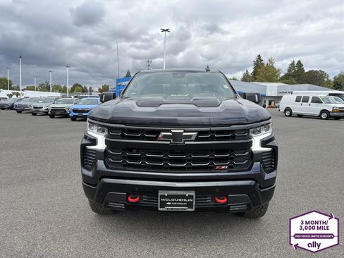 Used 2024 Chevrolet Silverado 1500 LT Trail Boss w/ Convenience Package II AWD/4WD image 9