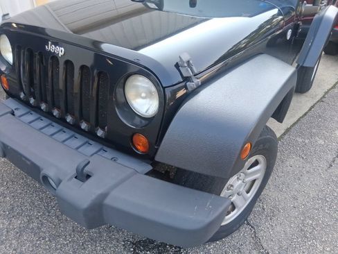 Used 2013 Jeep Wrangler Sport AWD/4WD image 17
