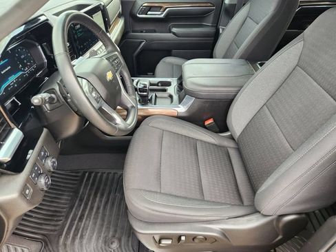 Used 2023 Chevrolet Silverado 1500 LT w/ Z71 Off-Road Package AWD/4WD image 13