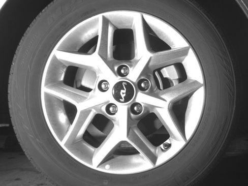 Used 2025 Kia Soul LX w/ LX Technology Package FWD image 18