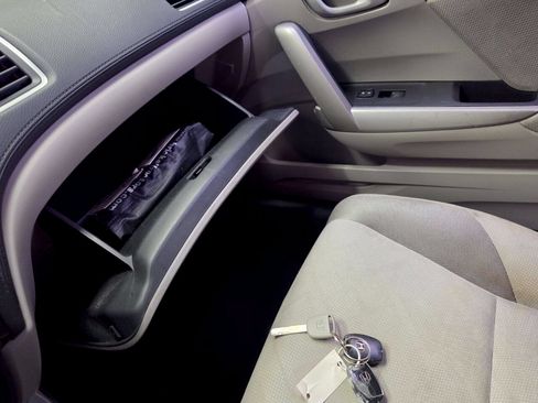 Used 2013 Honda Civic LX image 29