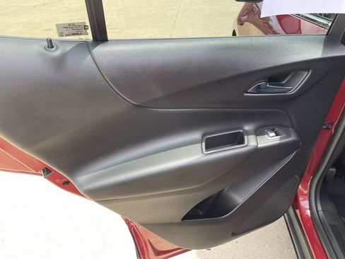 Used 2021 Chevrolet Equinox LT FWD image 12