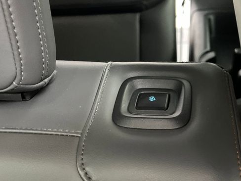 Used 2025 Ford Expedition Active AWD/4WD image 14