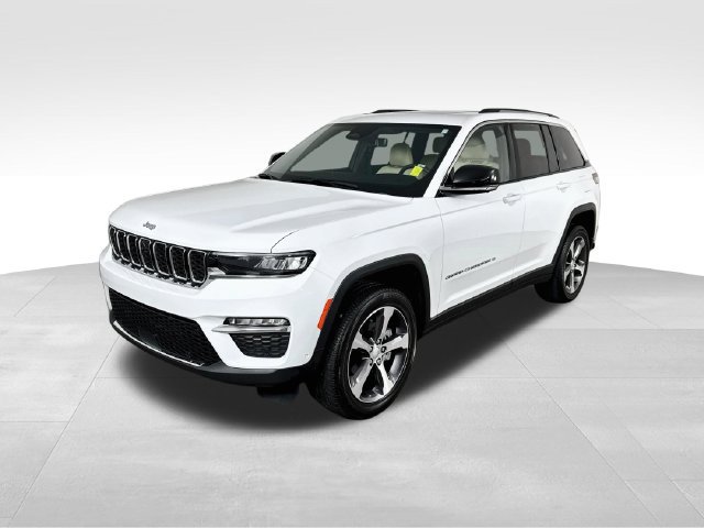 Used 2023 Jeep Grand Cherokee Limited w/ Luxury Tech Group II AWD/4WD image 1