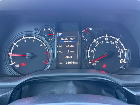 Used 2024 Toyota 4Runner SR5 Premium w/ Moonroof Package AWD/4WD image 22