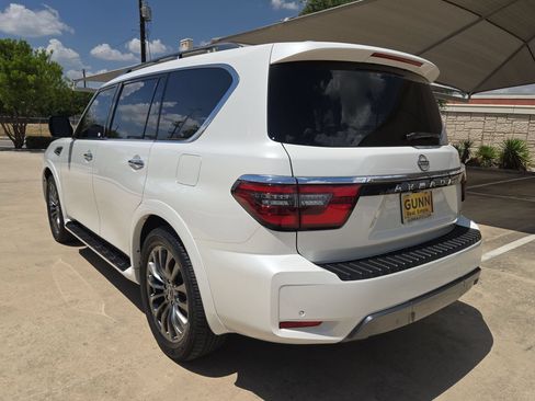Used 2023 Nissan Armada Platinum w/ Captain's Chairs Package RWD image 5