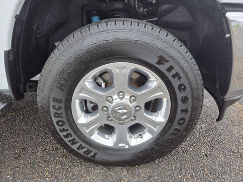 Used 2025 RAM 2500 Big Horn AWD/4WD image 34