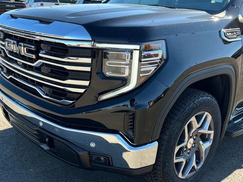 New 2025 GMC Sierra 1500 SLT w/ SLT Premium Plus Package image 10