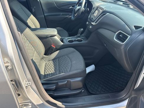 Used 2021 Chevrolet Equinox LT image 13