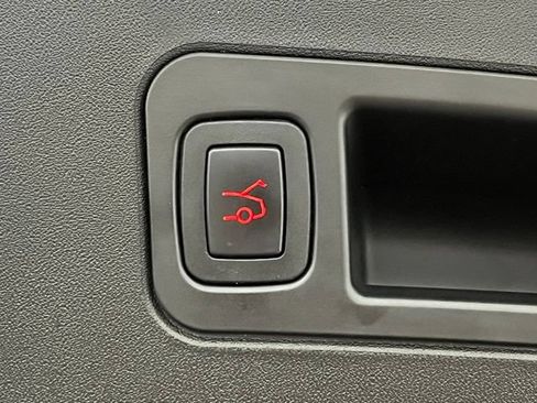 Used 2015 Tesla Model S 70 RWD image 13