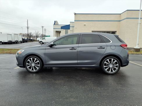 Used 2018 Hyundai Elantra GT w/ Tech Package 03 image 4
