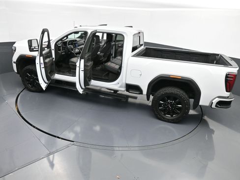 Used 2024 GMC Sierra 2500 AT4 w/ AT4 Premium Plus Package image 41