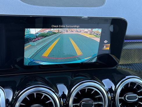 Certified 2022 Mercedes-Benz GLB 250 image 17