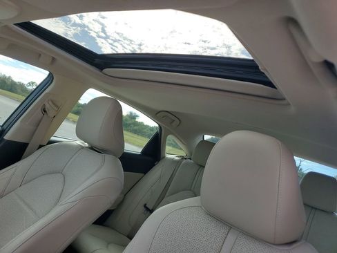 Certified 2020 Toyota Avalon Limited image 30