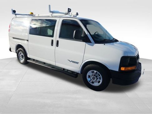 Used 2014 Chevrolet Express 2500 image 15